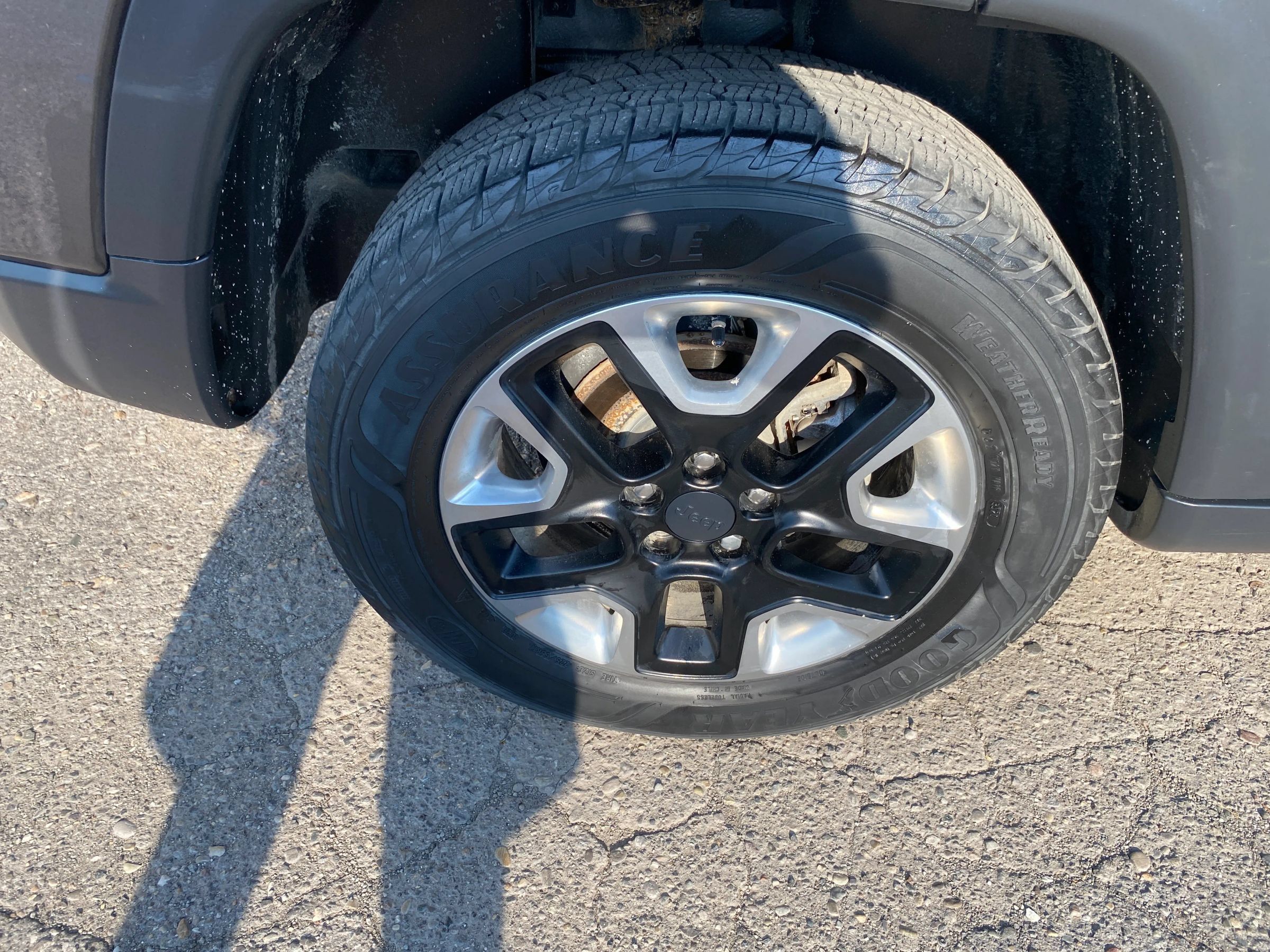 Used 2018 Jeep Compass Trailhawk w/ Cold Weather Group AWD/4WD image 27