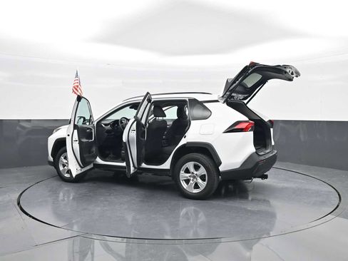 Used 2021 Toyota RAV4 XLE w/ Convenience Package image 46
