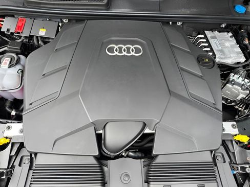 New 2026 Audi Q7 3.0T Premium Plus AWD/4WD image 9