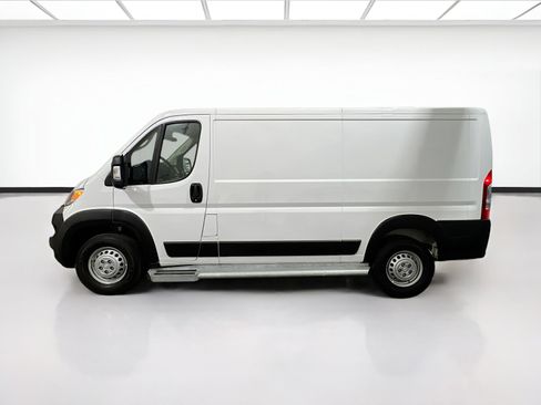 Used 2025 RAM ProMaster 2500 w/ U-Haul Equipment Group FWD image 20