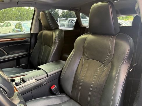 Used 2019 Lexus RX 350L FWD w/ Premium Package image 11