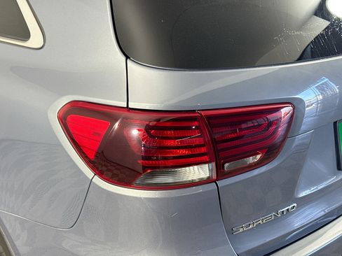 Used 2020 Kia Sorento L image 35