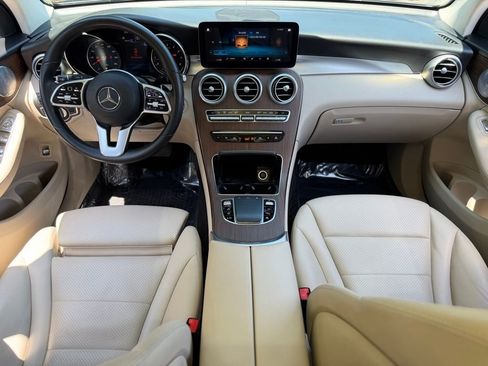 Used 2020 Mercedes-Benz GLC 300 w/ Parking Assistance Package image 43