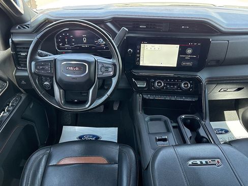 Used 2024 GMC Sierra 2500 AT4 w/ AT4 Premium Plus Package AWD/4WD image 17