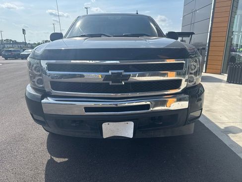 Used 2011 Chevrolet Silverado 1500 LT w/ All-Star Edition AWD/4WD image 2