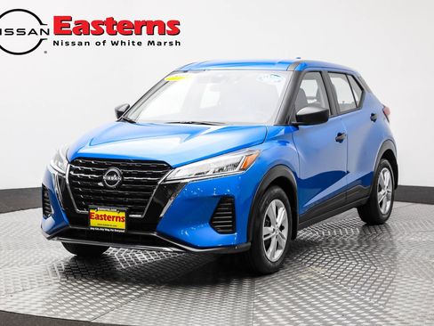 Used 2024 Nissan Kicks S image 1