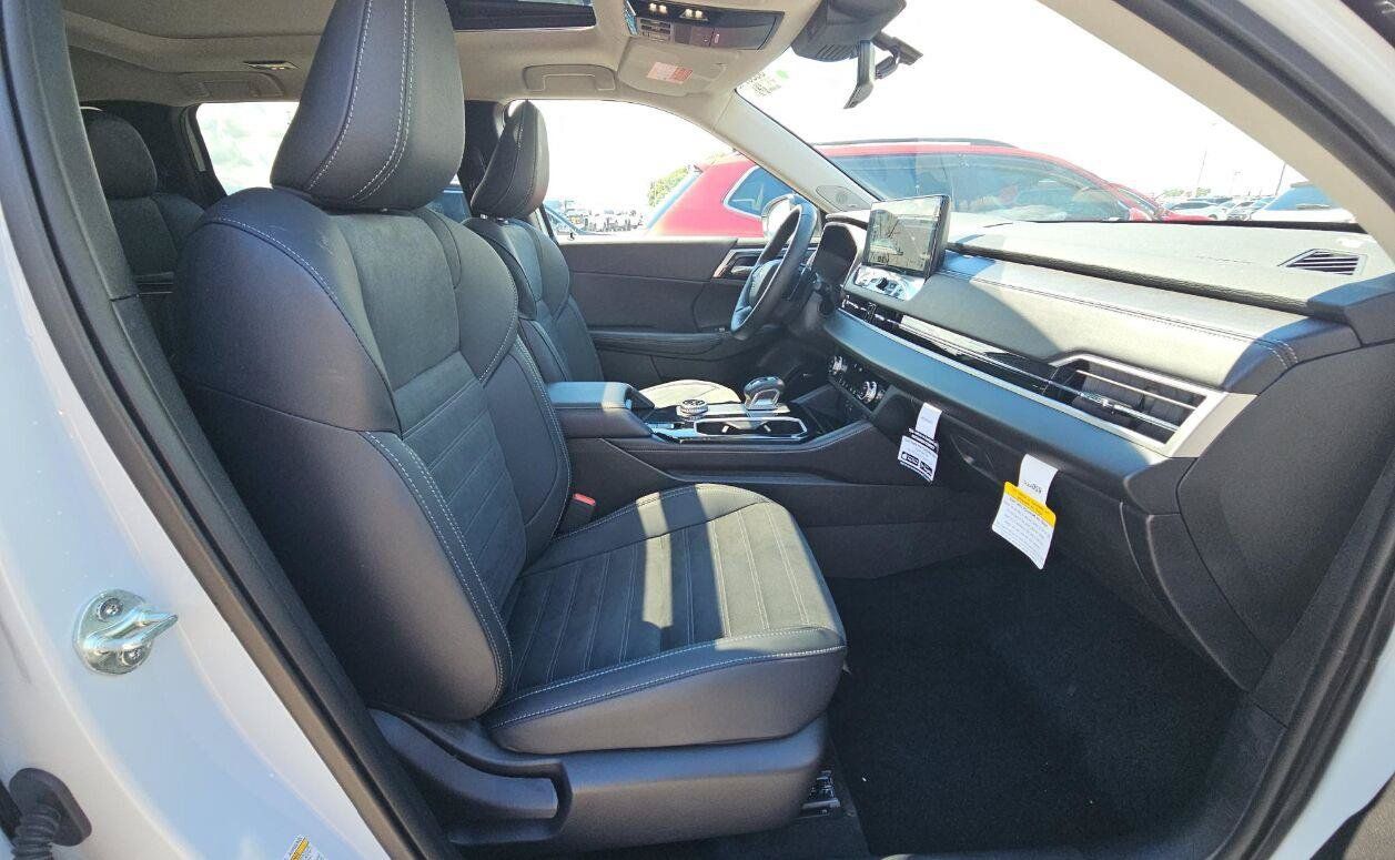 Used 2026 Mitsubishi Outlander LE AWD/4WD image 7