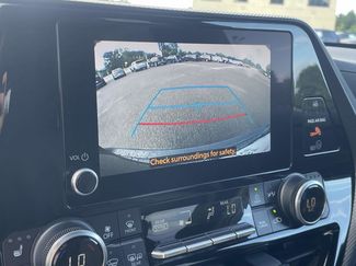 Used 2024 Toyota Highlander XSE video 4