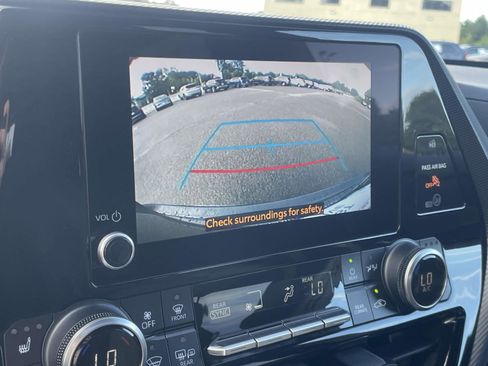 Used 2024 Toyota Highlander XSE image 4