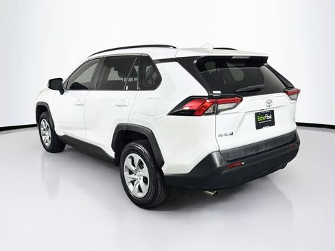 Used 2020 Toyota RAV4 LE FWD image 5