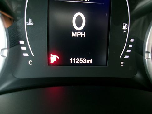 Used 2019 Jeep Renegade Sport w/ Sport Appearance Group AWD/4WD image 16