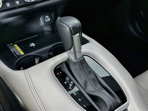 Used 2025 Honda HR-V EX-L image 24