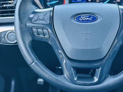 Used 2017 Ford Explorer XLT FWD image 12