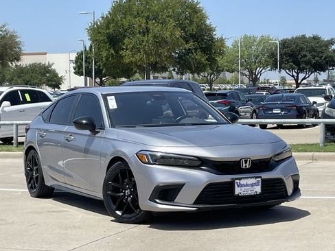 Used 2024 Honda Civic Sport image 2