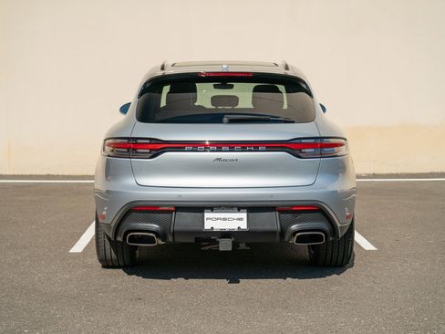 Certified 2026 Porsche Macan AWD/4WD image 7