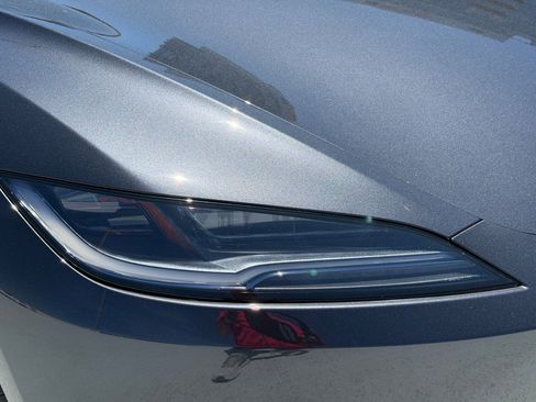 Used 2025 Tesla Model 3 Long Range AWD/4WD image 12