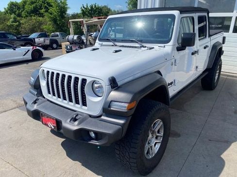Used 2020 Jeep Gladiator Sport w/ Quick Order Package 24S AWD/4WD image 1