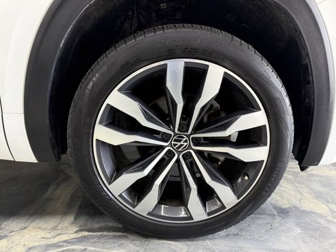 Used 2022 Volkswagen Atlas Cross Sport SEL Premium R-Line AWD/4WD image 27