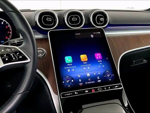 Used 2025 Mercedes-Benz C 300 4MATIC Sedan image 6