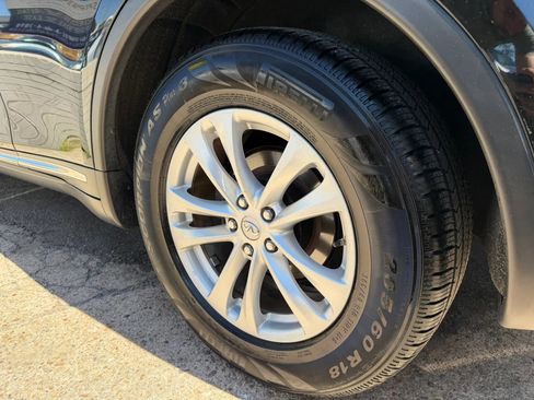 Used 2017 INFINITI QX70 AWD image 25