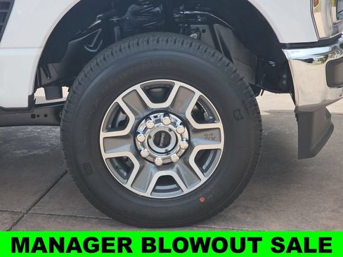 New 2026 Ford F350 Lariat w/ Lariat Premium Package AWD/4WD image 26
