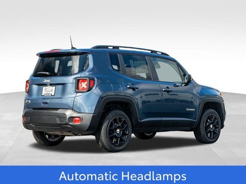 Used 2023 Jeep Renegade Latitude w/ Premium Group AWD/4WD image 7