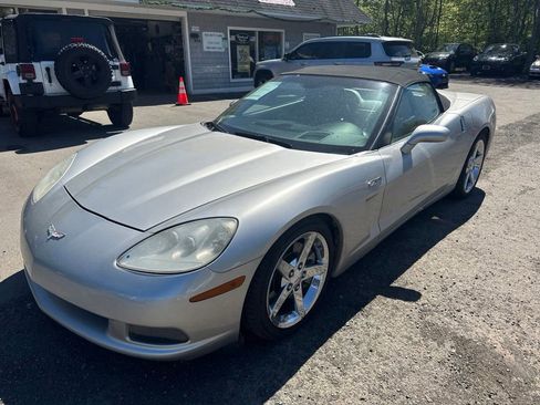 Used 2005 Chevrolet Corvette Convertible w/ Preferred Equipment Group RWD image 22