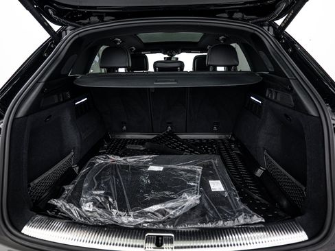 Certified 2023 Audi SQ5 Premium Plus w/ Premium Plus Package AWD/4WD image 22