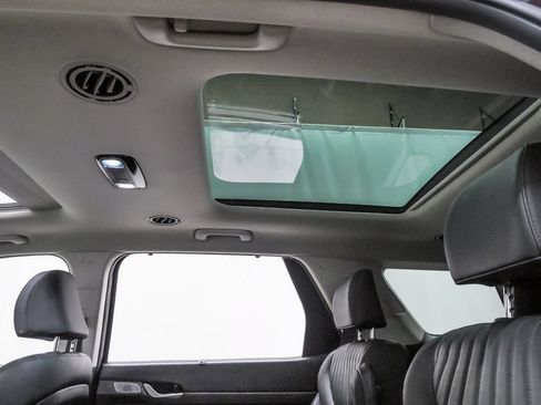 Certified 2024 Hyundai Palisade Limited FWD image 12