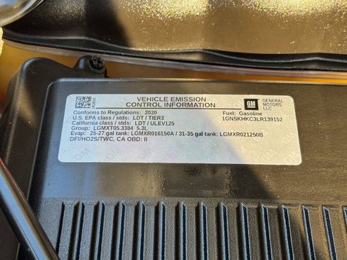 Used 2020 Chevrolet Suburban LT AWD/4WD image 27