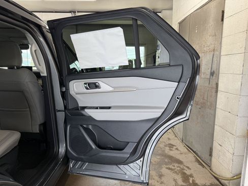 New 2026 Ford Explorer Active w/ Active Comfort Package AWD/4WD image 23