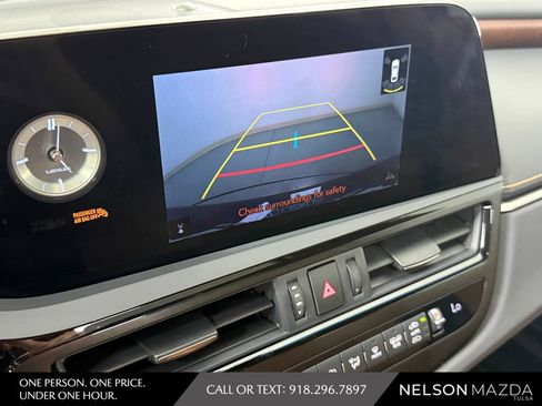 Used 2024 Lexus ES 350 w/ Premium Package FWD image 28