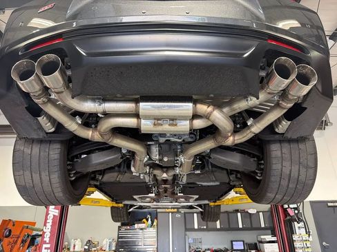 Used 2018 Chevrolet Camaro SS RWD image 21