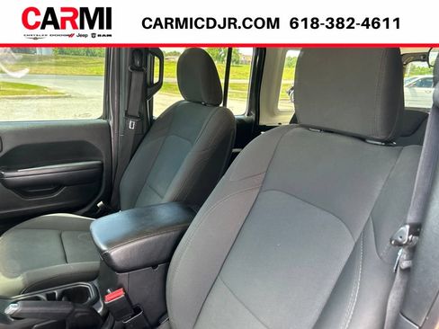 Used 2021 Jeep Wrangler Unlimited Sport AWD/4WD image 10