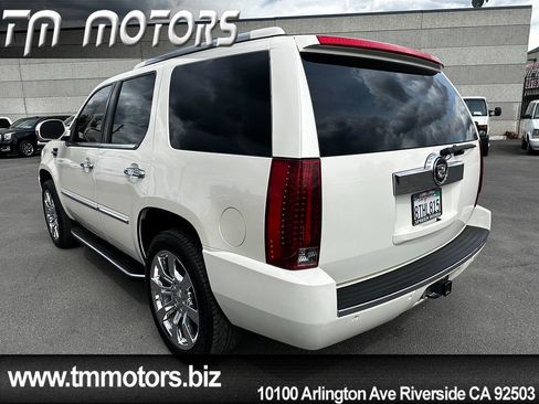 Used 2007 Cadillac Escalade 2WD w/ Information Package image 4