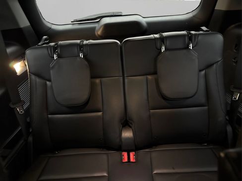 Used 2022 Ford Explorer XLT w/ Equipment Group 202A image 37