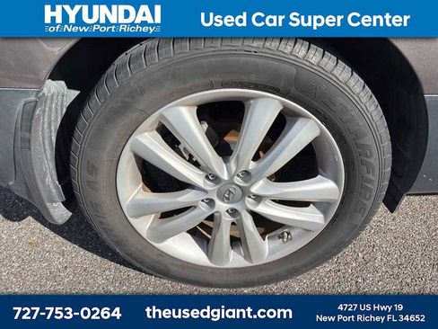 Used 2011 Hyundai Tucson Limited image 6