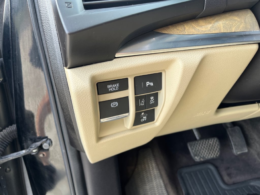 Used 2019 Acura MDX w/ Technology Package AWD/4WD image 25