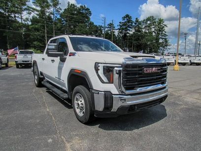 New 2024 GMC Sierra 2500 Pro