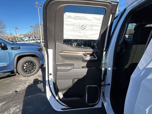 New 2026 GMC Sierra 1500 Elevation image 29