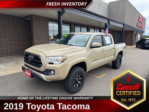 Used 2019 Toyota Tacoma SR5 AWD/4WD image 1