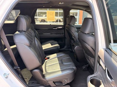 Used 2022 Hyundai Palisade Calligraphy w/ Cargo Package AWD/4WD image 17