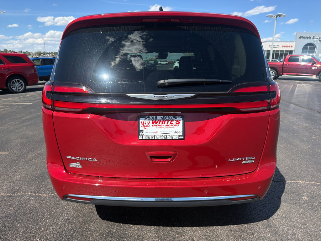 Certified 2024 Chrysler Pacifica Limited AWD/4WD image 6