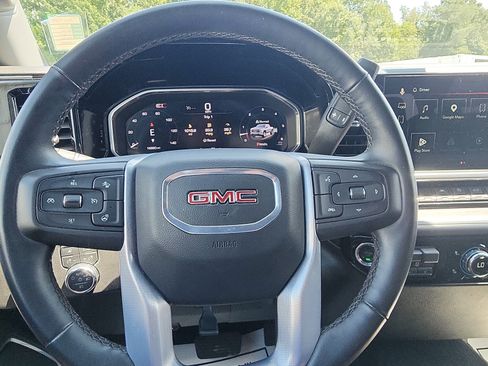 Used 2026 GMC Sierra 1500 SLT AWD/4WD image 15