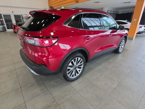 Used 2022 Ford Escape Titanium AWD/4WD image 7