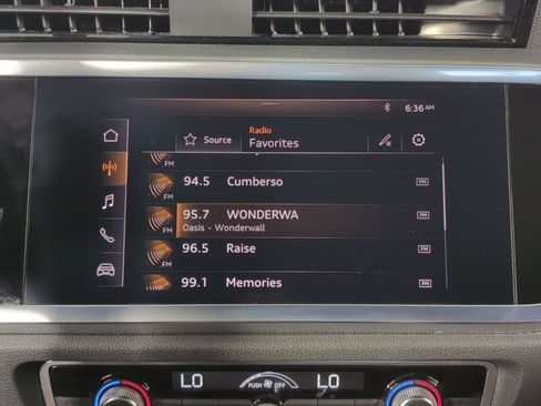 Used 2020 Audi Q3 2.0T Premium w/ Convenience Package image 26