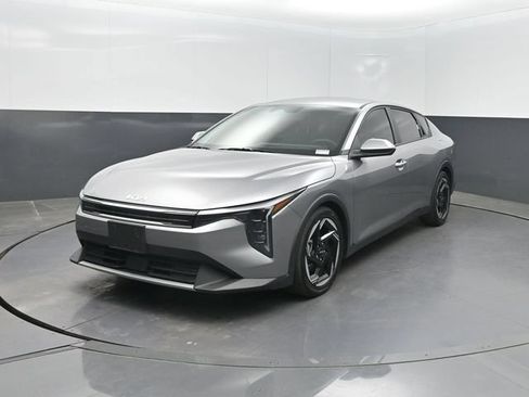 Used 2025 Kia K4 EX FWD image 2