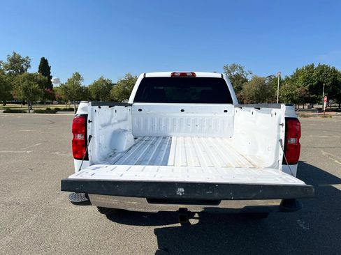 Used 2018 Chevrolet Silverado 1500 LT w/ All Star Edition RWD image 19