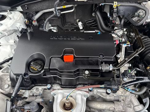 Certified 2024 Honda HR-V Sport image 38