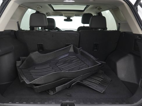 Used 2024 GMC Terrain Denali w/ Denali Premium Package AWD/4WD image 19